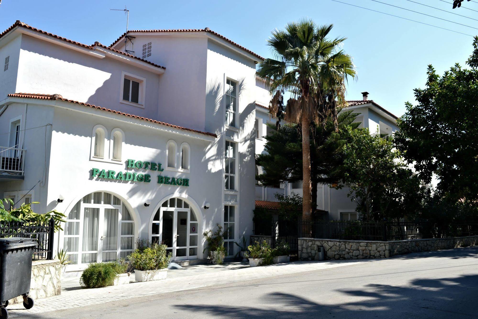 Paradise Aparthotel 3*